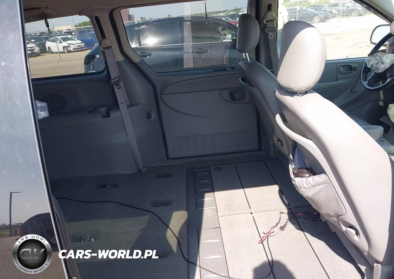 2006 Chrysler Town & Country Touring VIN:2A4GP54L46R874226 - 8