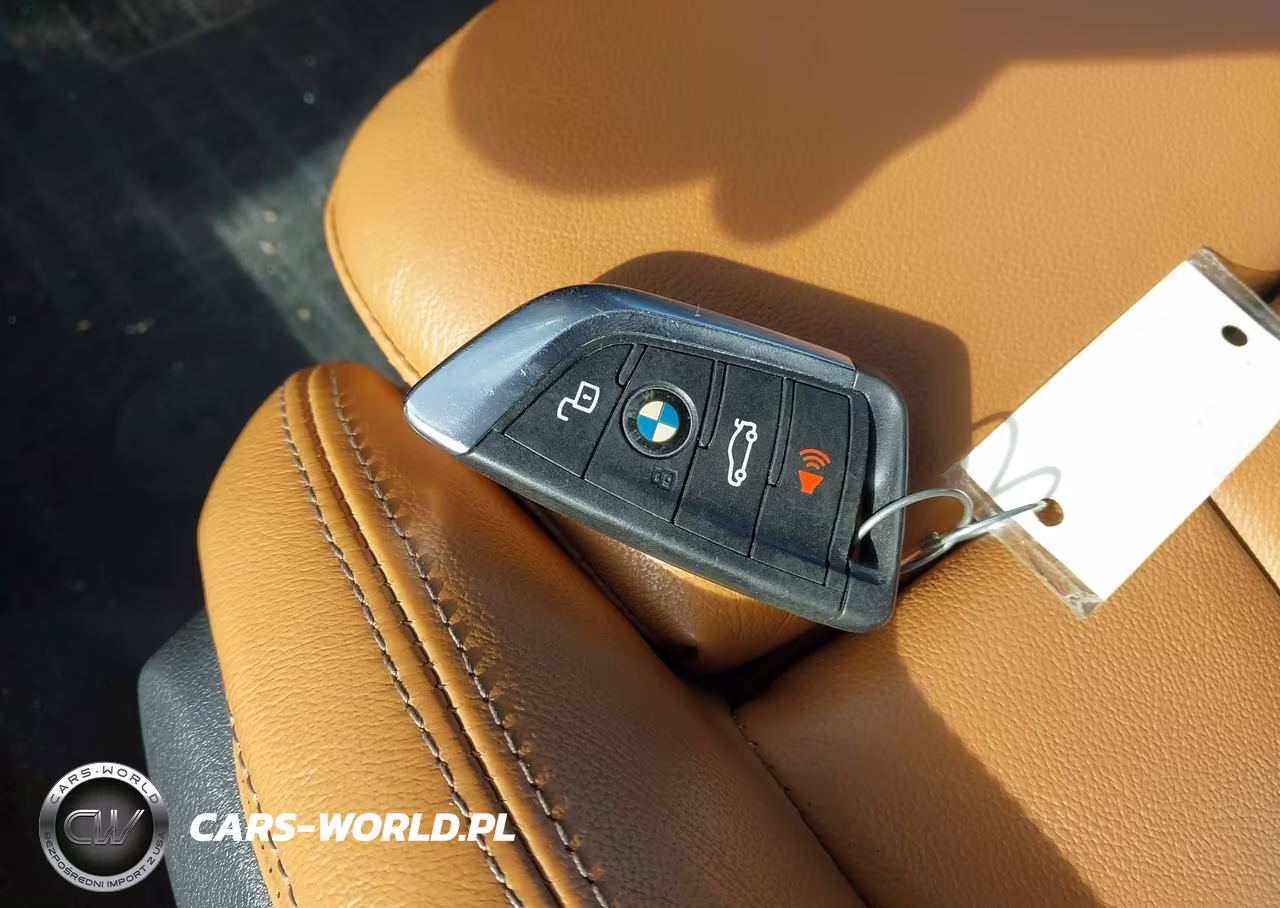 2021 BMW 330I xDrive VIN:3MW5R7J01M8B51232 - 11