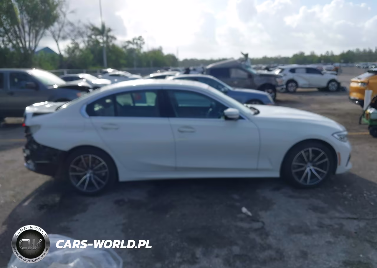 2021 BMW 330I xDrive VIN:3MW5R7J01M8B51232 - 14