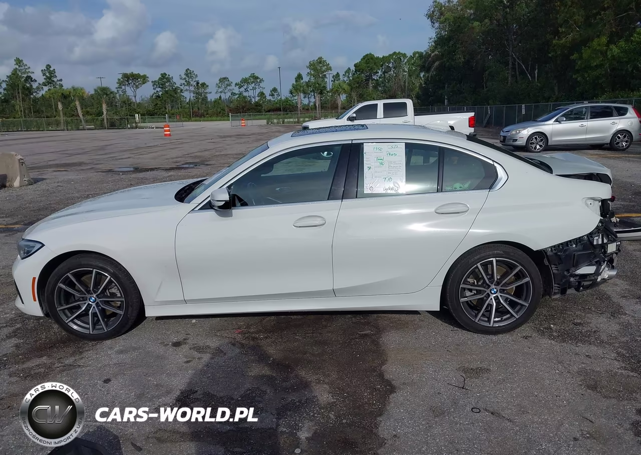 2021 BMW 330I xDrive VIN:3MW5R7J01M8B51232 - 15