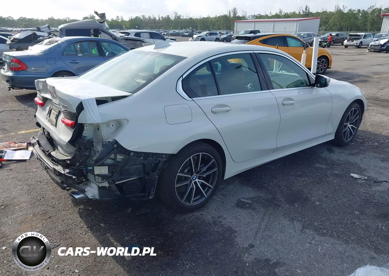2021 BMW 330I xDrive VIN:3MW5R7J01M8B51232 - 4