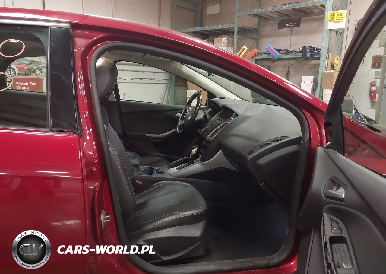 2014 Ford Focus Se VIN:1FADP3K28EL344040 - 5