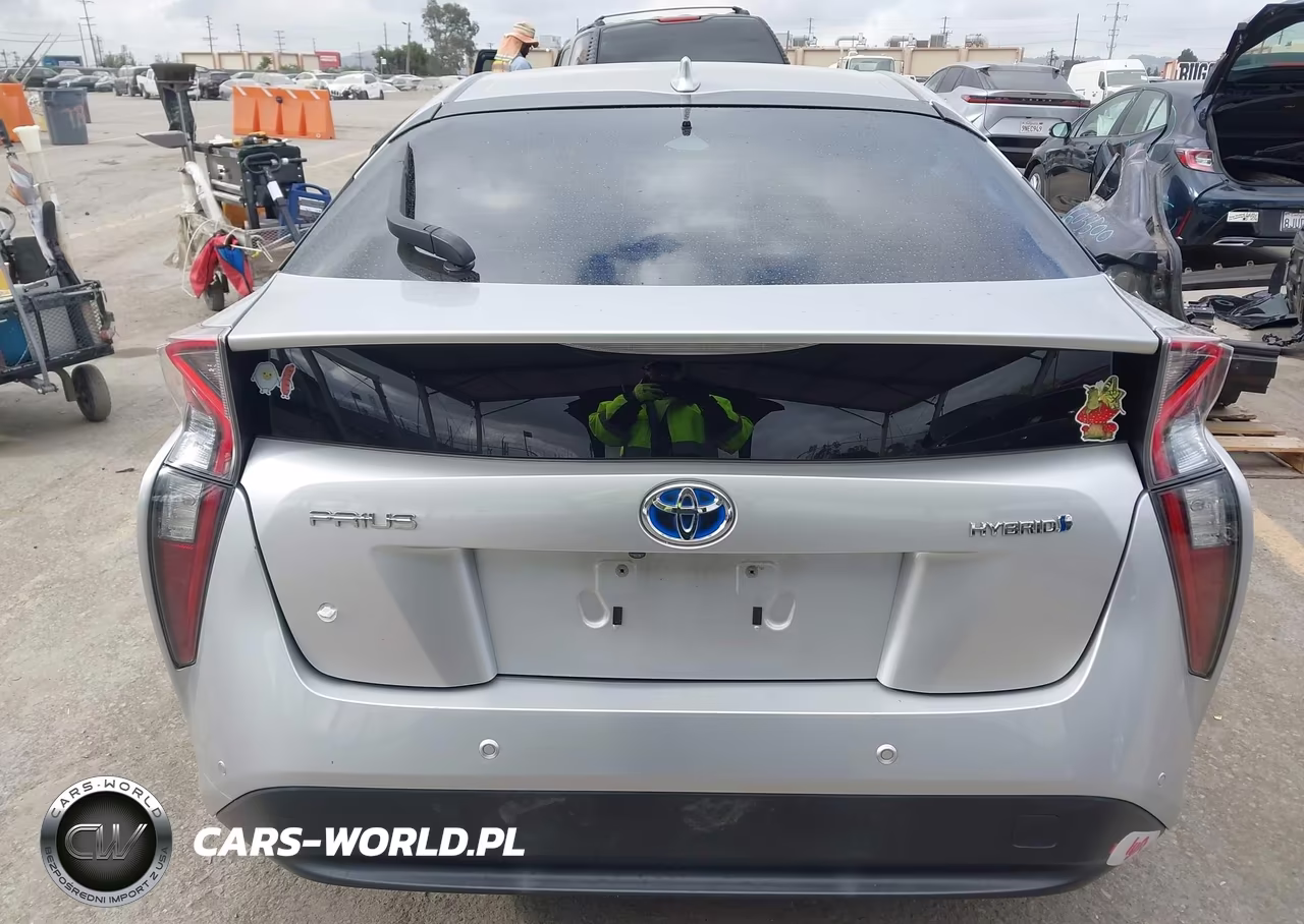 2017 Toyota Prius Two VIN:JTDKBRFU2H3045243 - 16