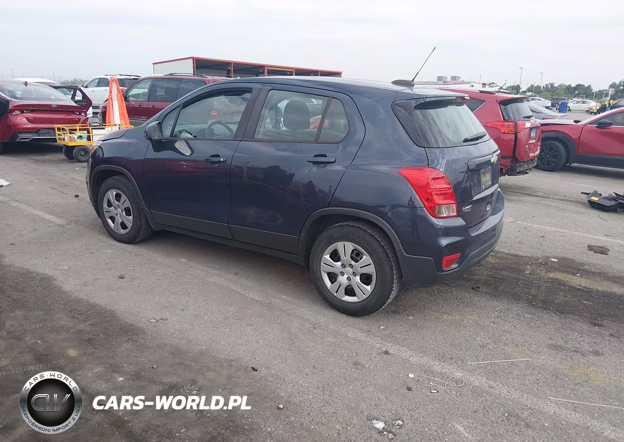 2019 Chevrolet Trax Ls VIN:3GNCJKSB9KL139691 - 3