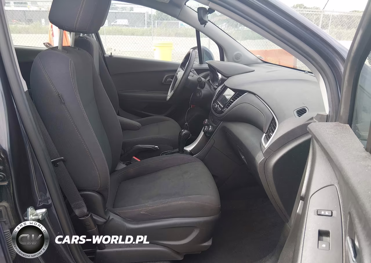 2019 Chevrolet Trax Ls VIN:3GNCJKSB9KL139691 - 5
