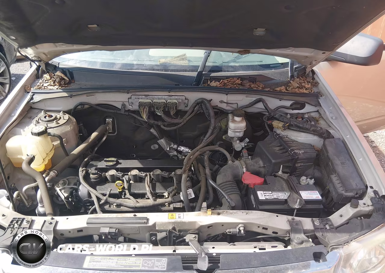 2010 Ford Escape VIN:1FMCU0D76AKA55112 - 10
