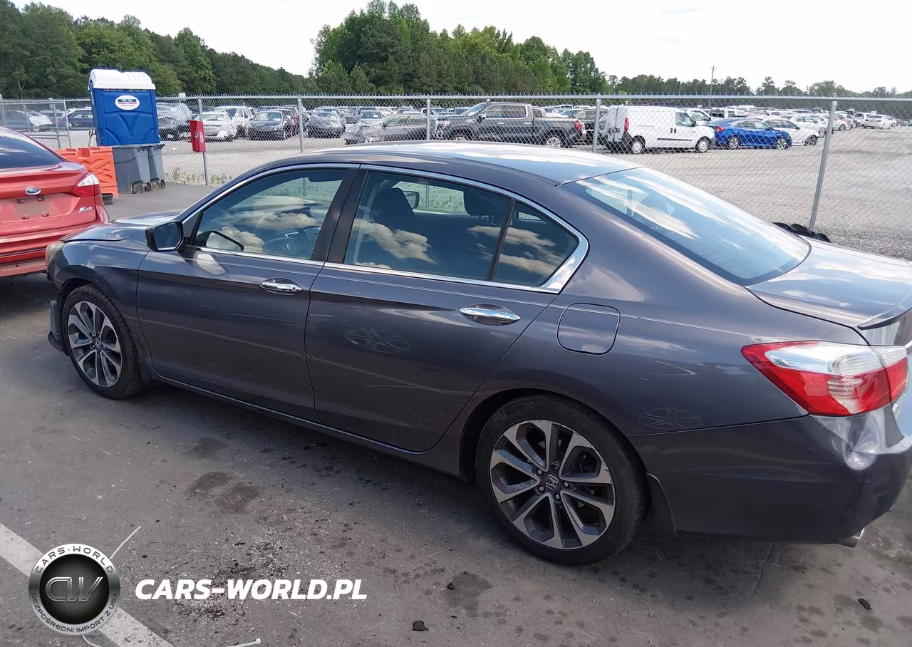 2015 Honda Accord Sport VIN:1HGCR2F58FA207290 - 14