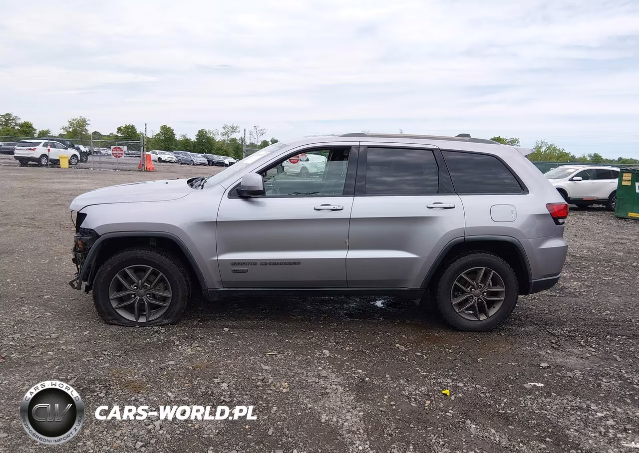 2016 Jeep Grand Cherokee 75Th Anniversary VIN:1C4RJFAG7GC389103 - 15
