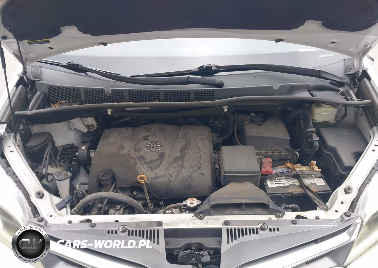 2019 Toyota Sienna Limited 7 Passenger VIN:5TDYZ3DC5KS997639 - 10