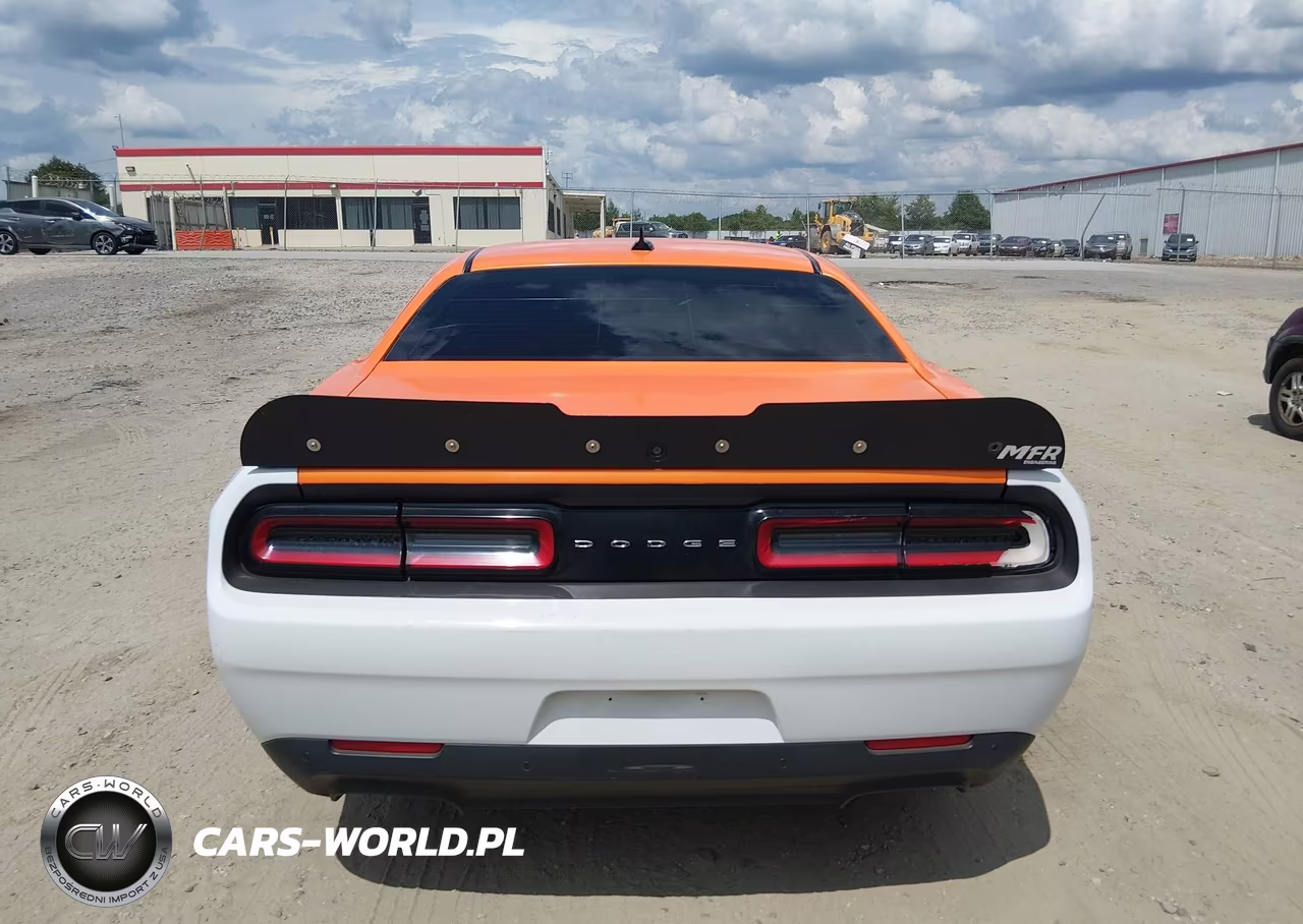 2016 Dodge Challenger R-T Scat Pack VIN:2C3CDZFJ3GH255502 - 16