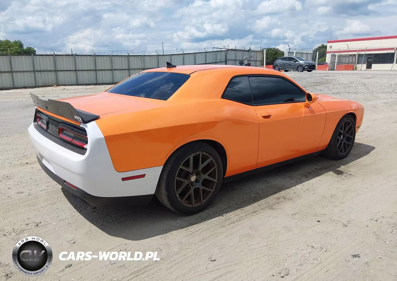 2016 Dodge Challenger R-T Scat Pack VIN:2C3CDZFJ3GH255502 - 4