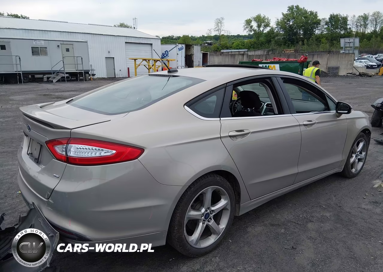 2015 Ford Fusion Se VIN:3FA6P0H73FR109042 - 4