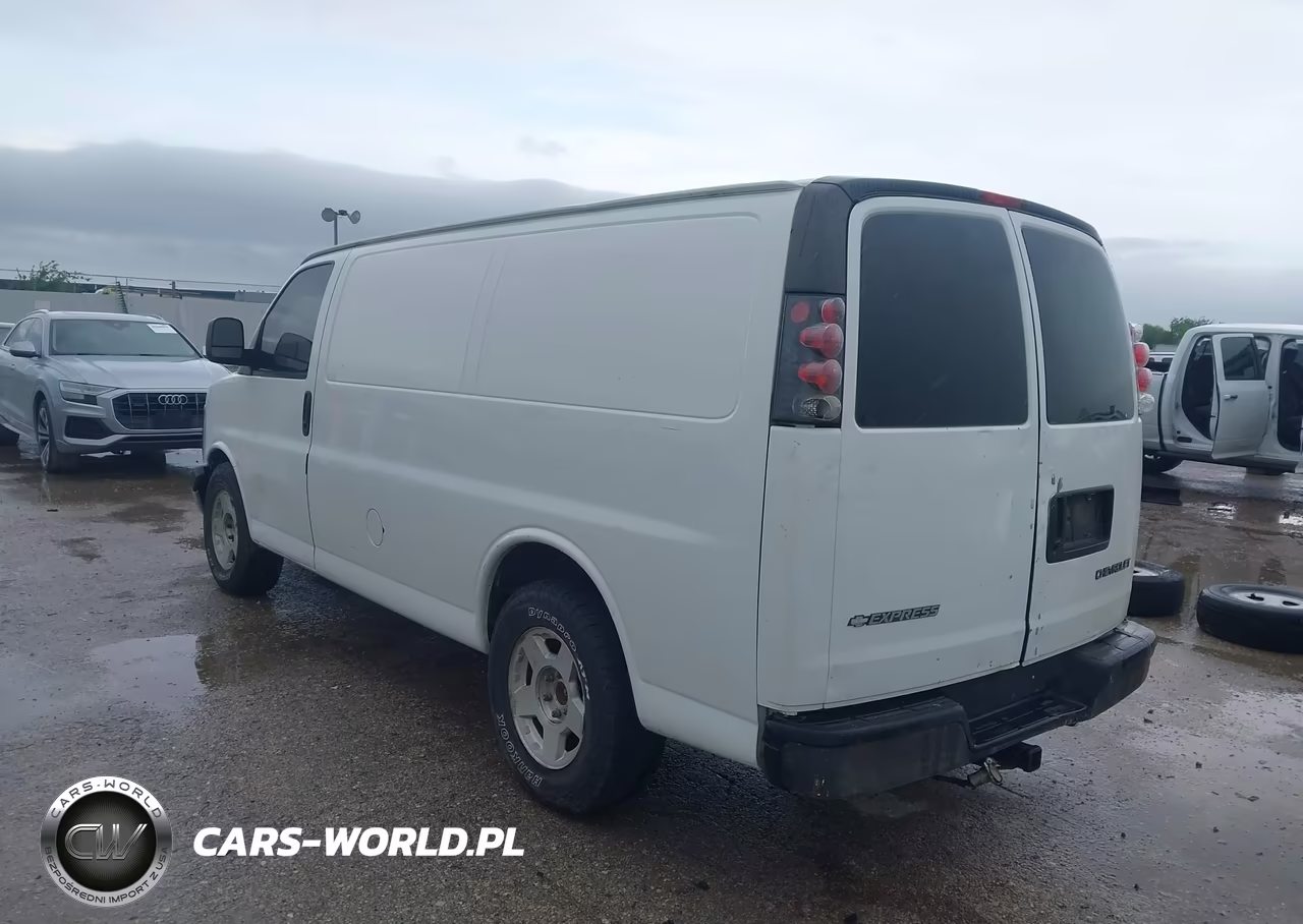 2004 Chevrolet Express VIN:1GCFG15T941151353 - 3