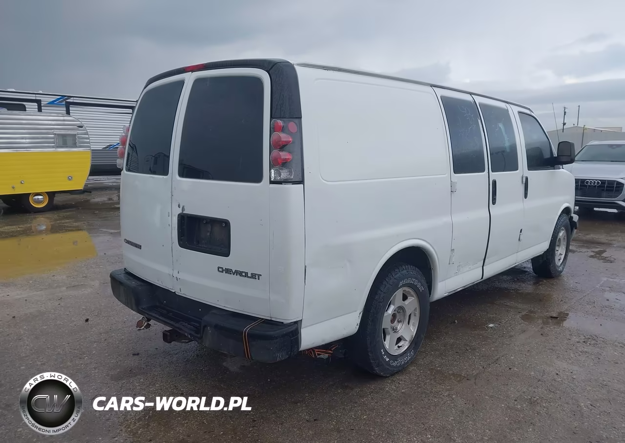2004 Chevrolet Express VIN:1GCFG15T941151353 - 4