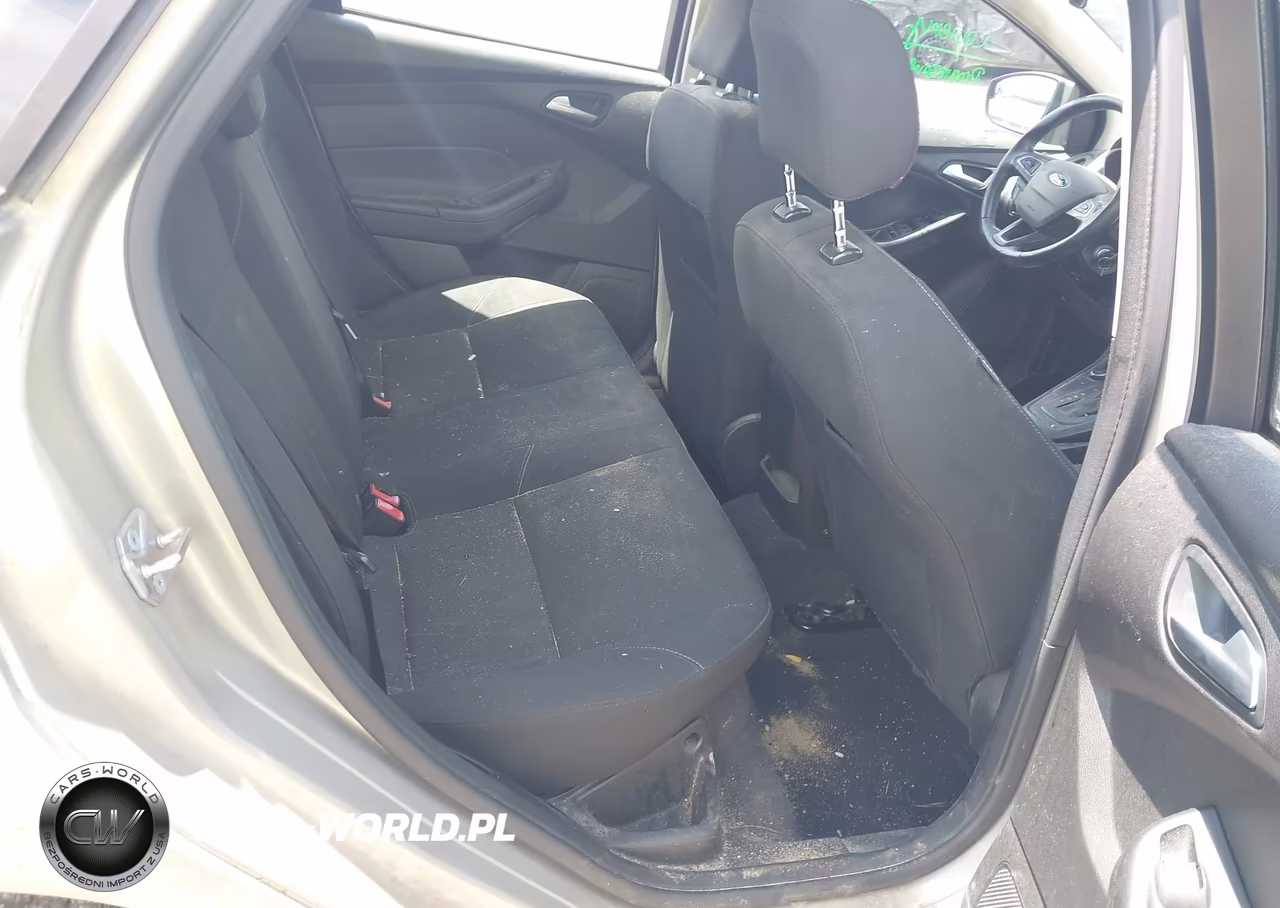 2016 Ford Focus Se VIN:1FADP3F23GL365259 - 8