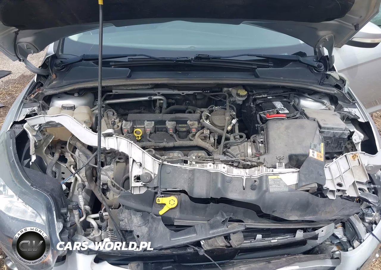 2012 Ford Focus Titanium VIN:1FAHP3J2XCL479763 - 10