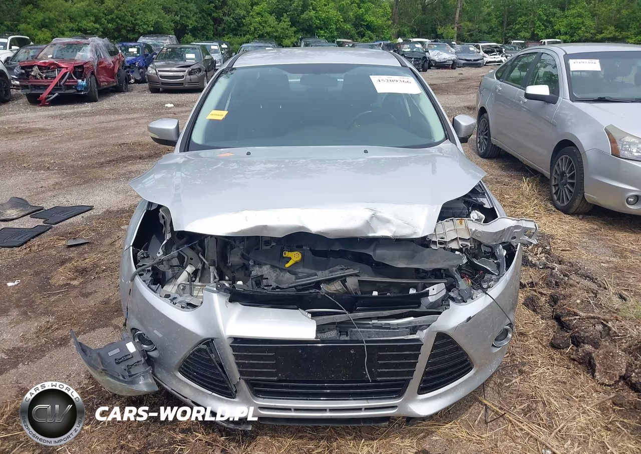 2012 Ford Focus Titanium VIN:1FAHP3J2XCL479763 - 12