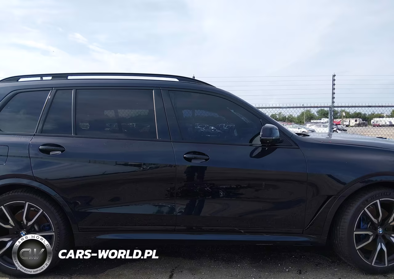 2022 BMW X7 xDrive40I VIN:5UXCW2C09N9M04127 - 13