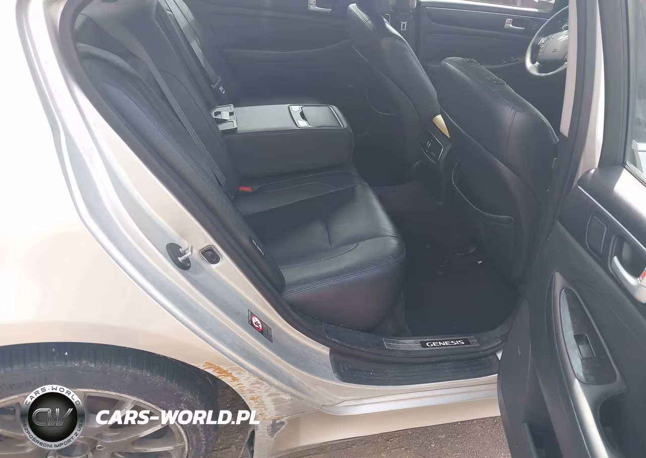 2013 Hyundai Genesis 5.0 R-Spec VIN:KMHGC4DH0DU250068 - 8