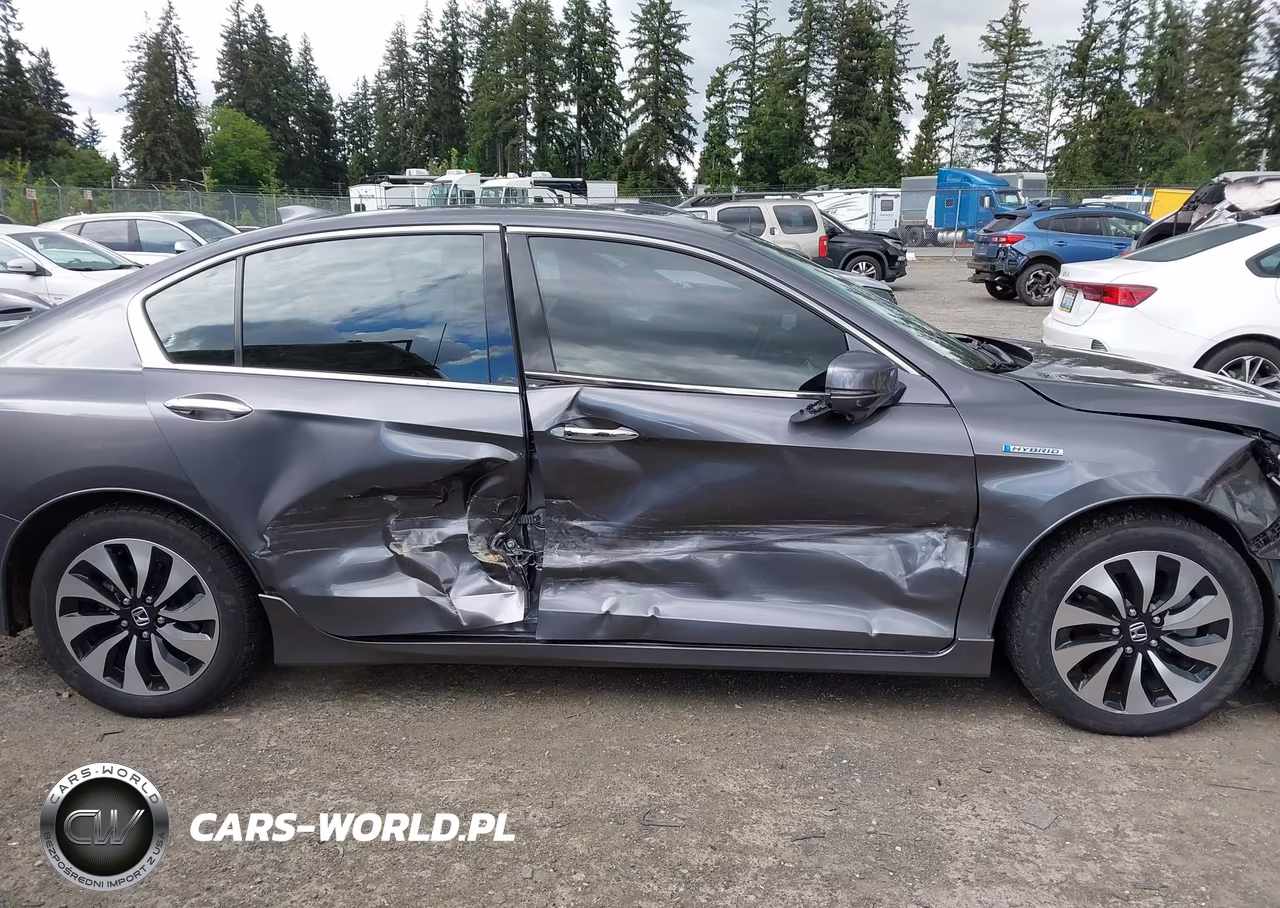 2017 Honda Accord Hybrid Touring VIN:JHMCR6F72HC013190 - 13