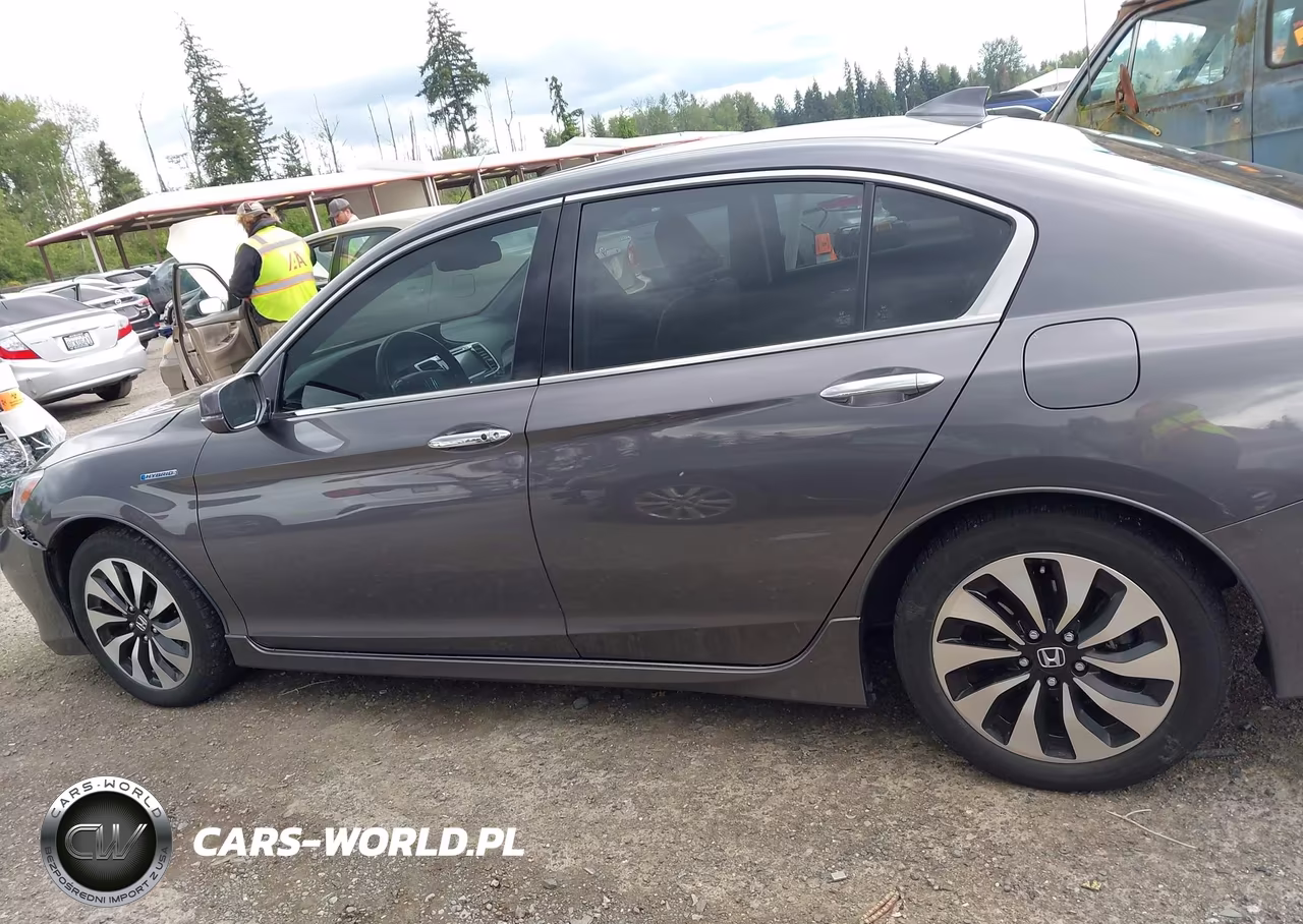 2017 Honda Accord Hybrid Touring VIN:JHMCR6F72HC013190 - 14