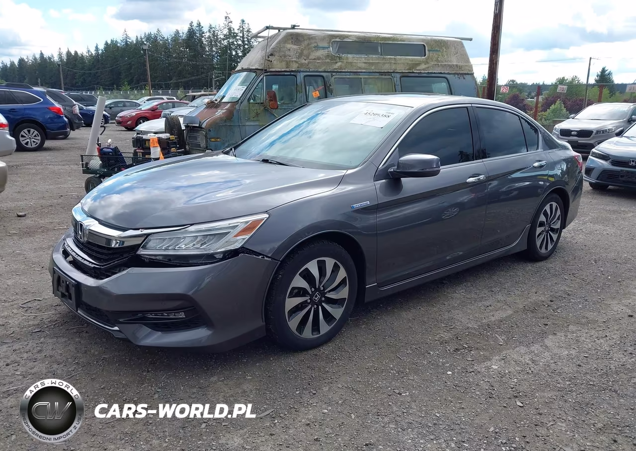 2017 Honda Accord Hybrid Touring VIN:JHMCR6F72HC013190 - 2