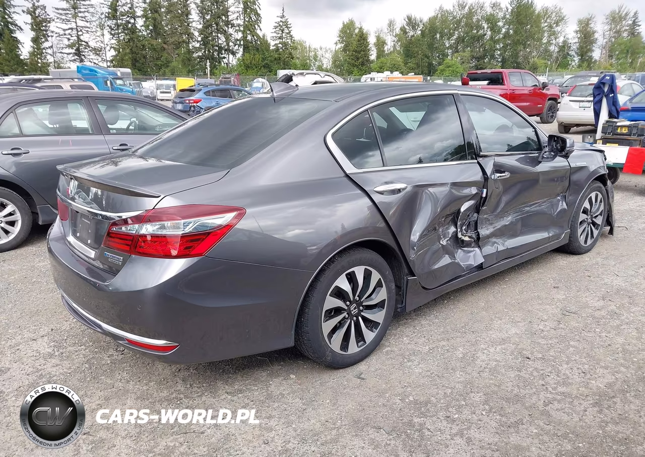 2017 Honda Accord Hybrid Touring VIN:JHMCR6F72HC013190 - 4