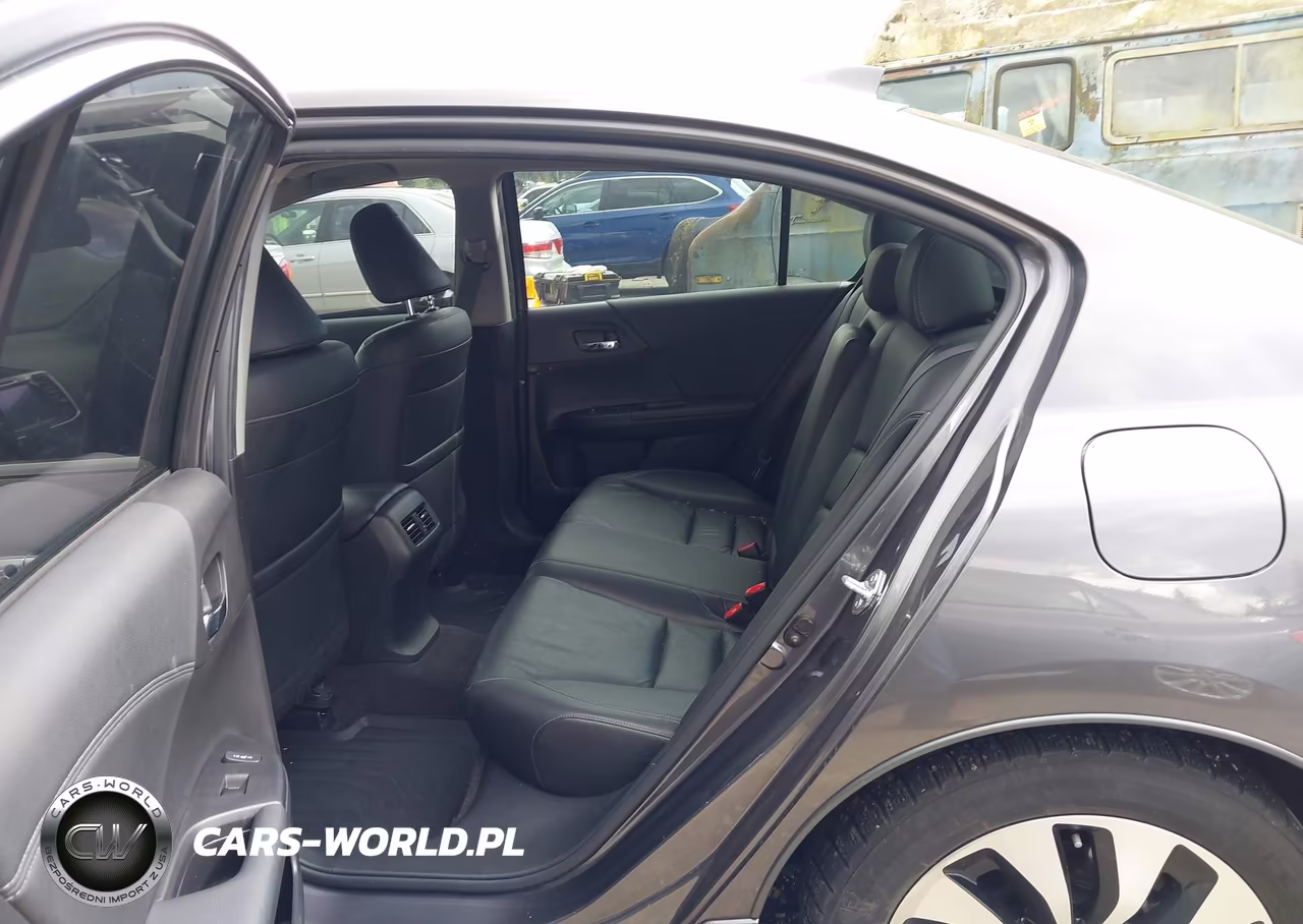 2017 Honda Accord Hybrid Touring VIN:JHMCR6F72HC013190 - 8