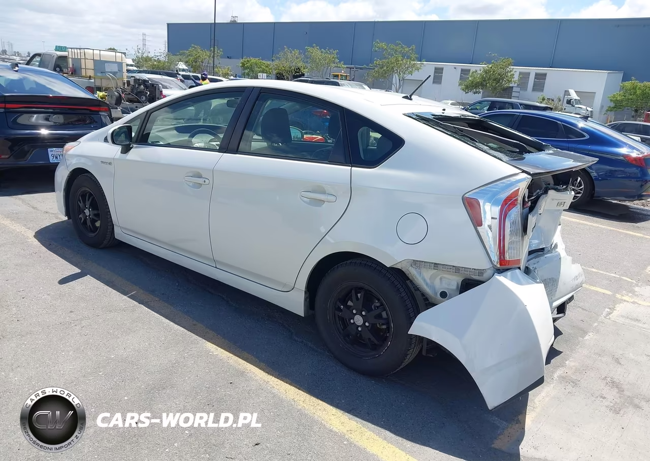 2015 Toyota Prius Two VIN:JTDKN3DU1F0453884 - 3