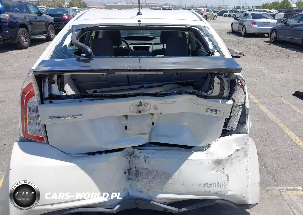 2015 Toyota Prius Two VIN:JTDKN3DU1F0453884 - 6