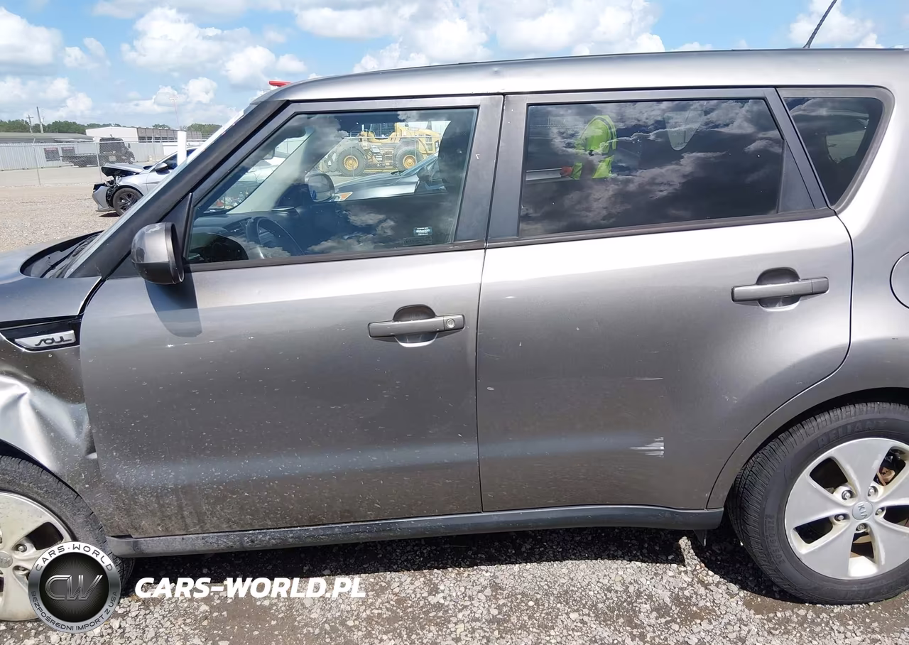 2015 Kia Soul VIN:KNDJN2A22F7176257 - 15