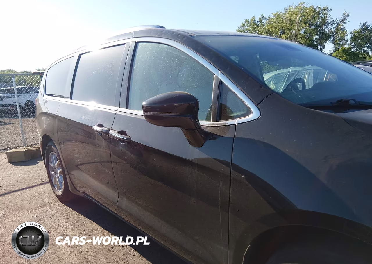 2021 Chrysler Pacifica Touring L VIN:2C4RC1BG8MR589146 - 13