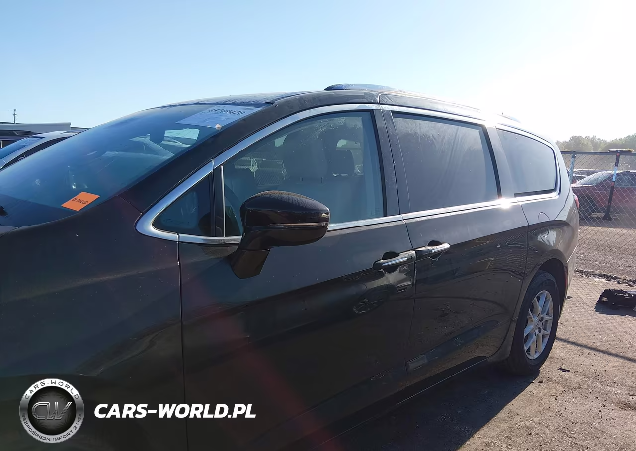 2021 Chrysler Pacifica Touring L VIN:2C4RC1BG8MR589146 - 14