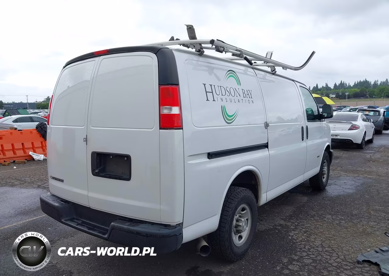 2017 Chevrolet Express 2500 Work Van VIN:1GCWGAF16H1349178 - 4