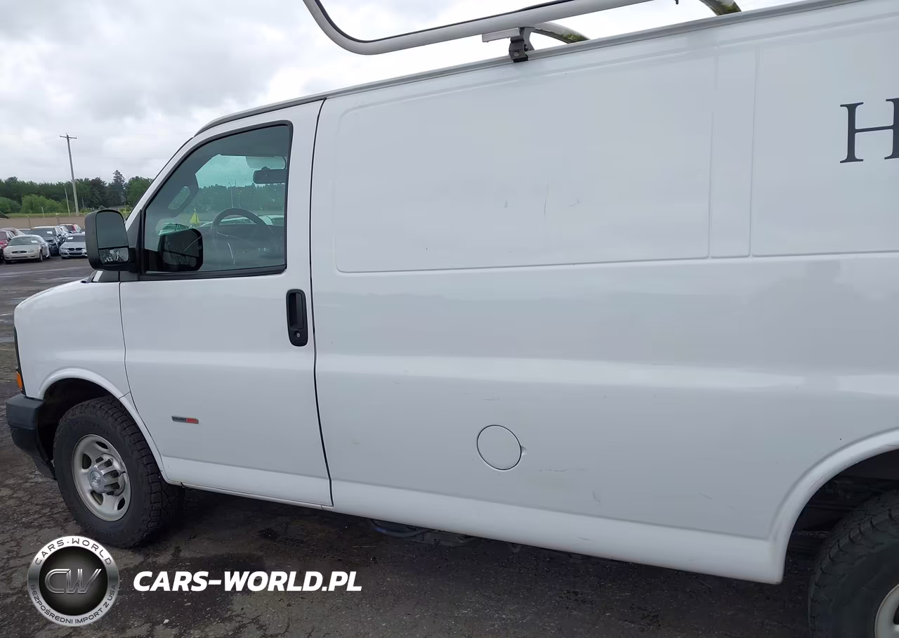 2017 Chevrolet Express 2500 Work Van VIN:1GCWGAF16H1349178 - 6