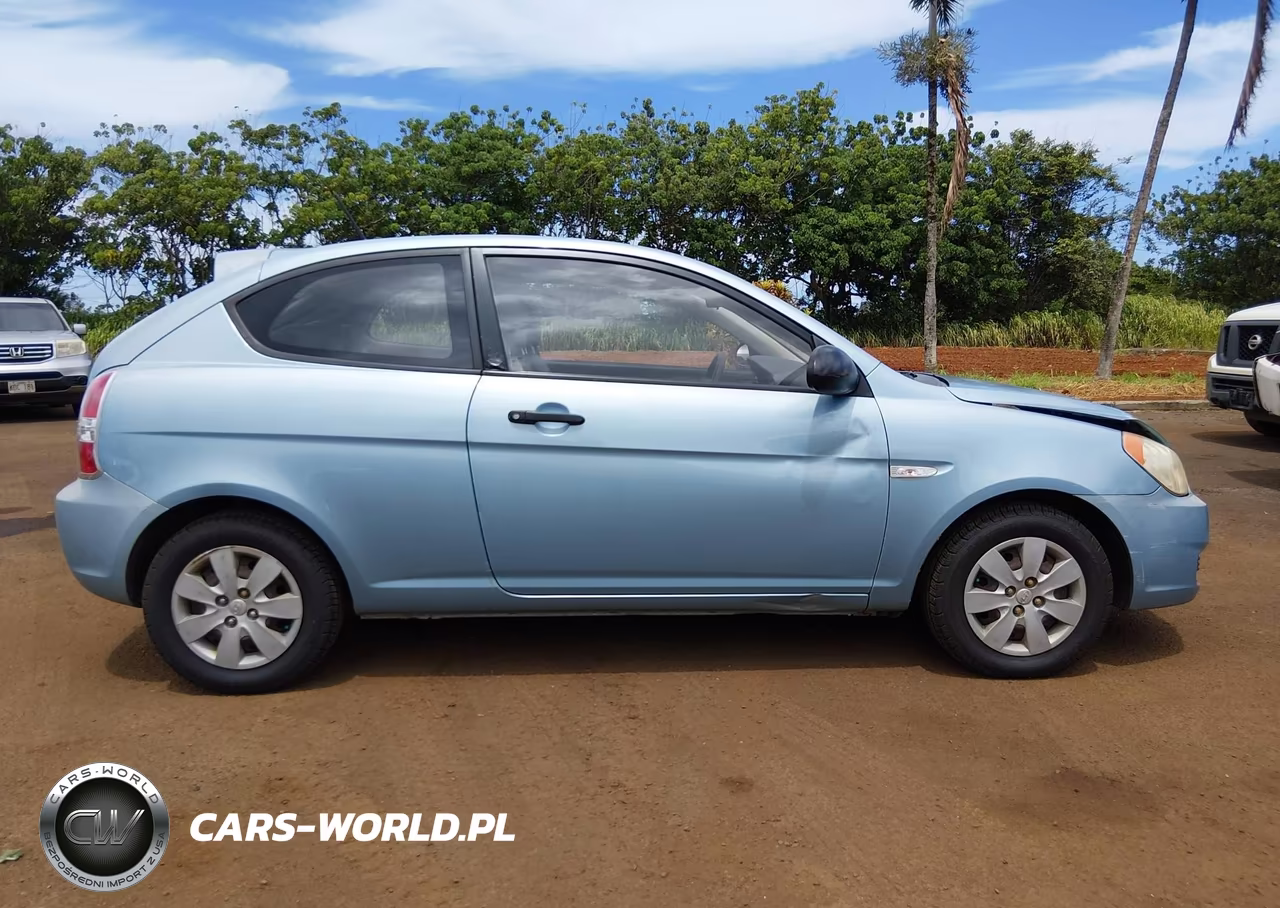 2009 Hyundai Accent Gs VIN:KMHCM36C29U118265 - 13