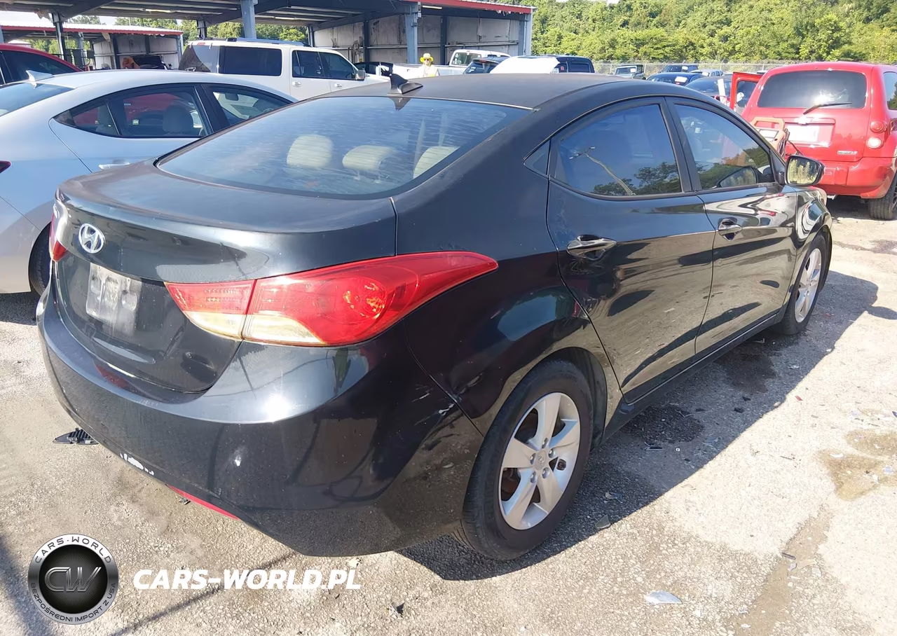 2013 Hyundai Elantra Gls VIN:5NPDH4AEXDH170984 - 4