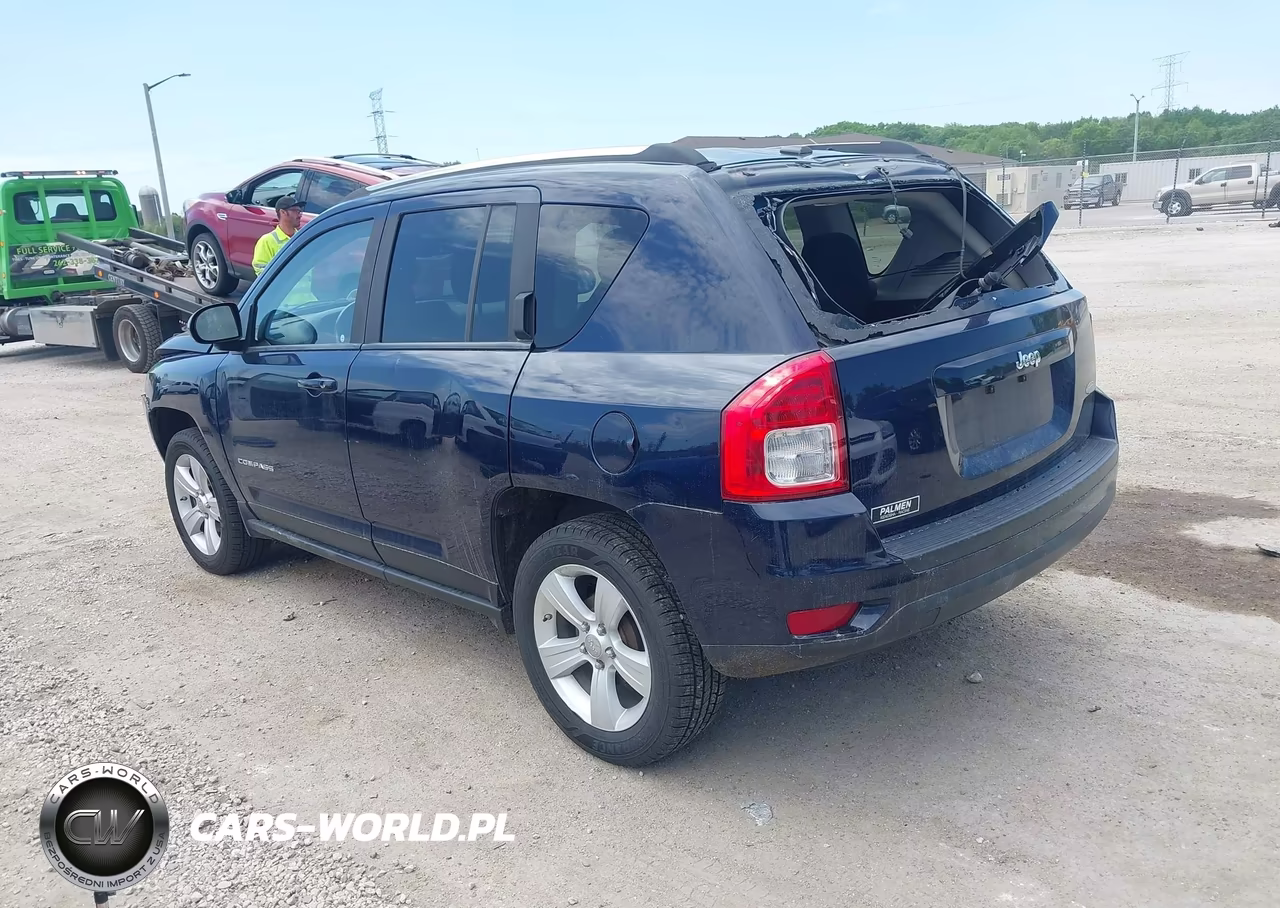 2012 Jeep Compass Latitude VIN:1C4NJCEB3CD601446 - 3