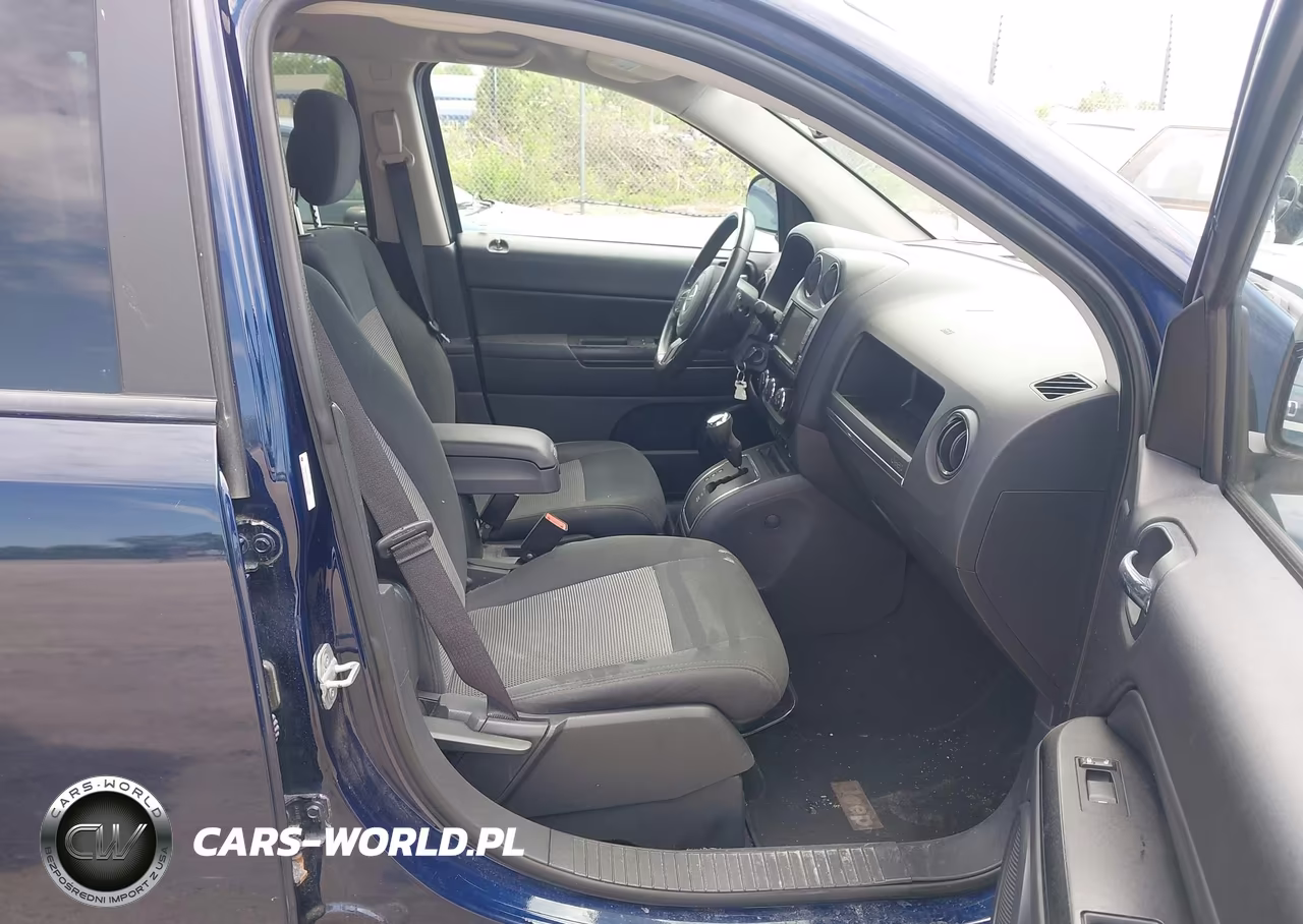2012 Jeep Compass Latitude VIN:1C4NJCEB3CD601446 - 5