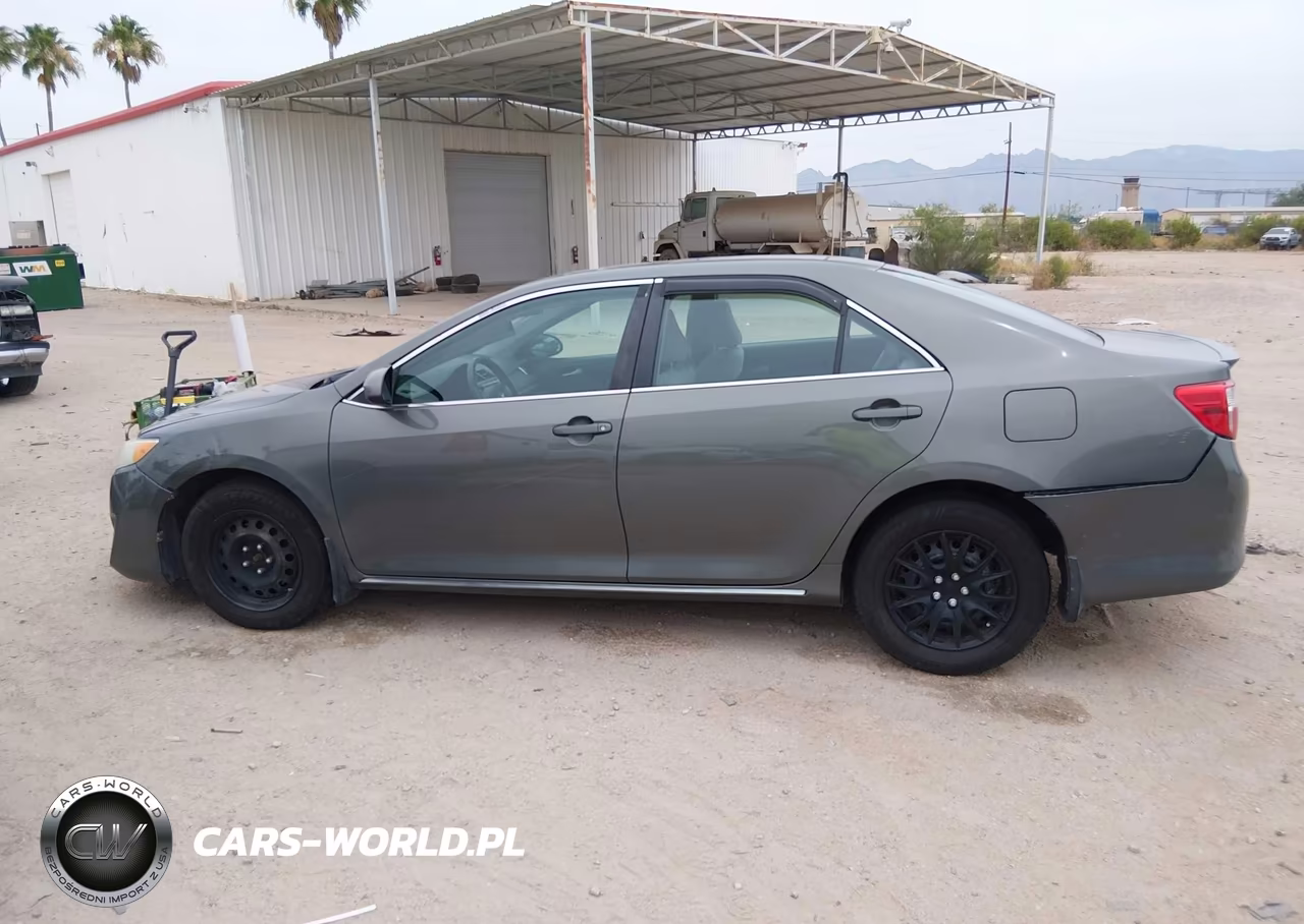 2012 Toyota Camry Le VIN:4T1BF1FK4CU555807 - 13