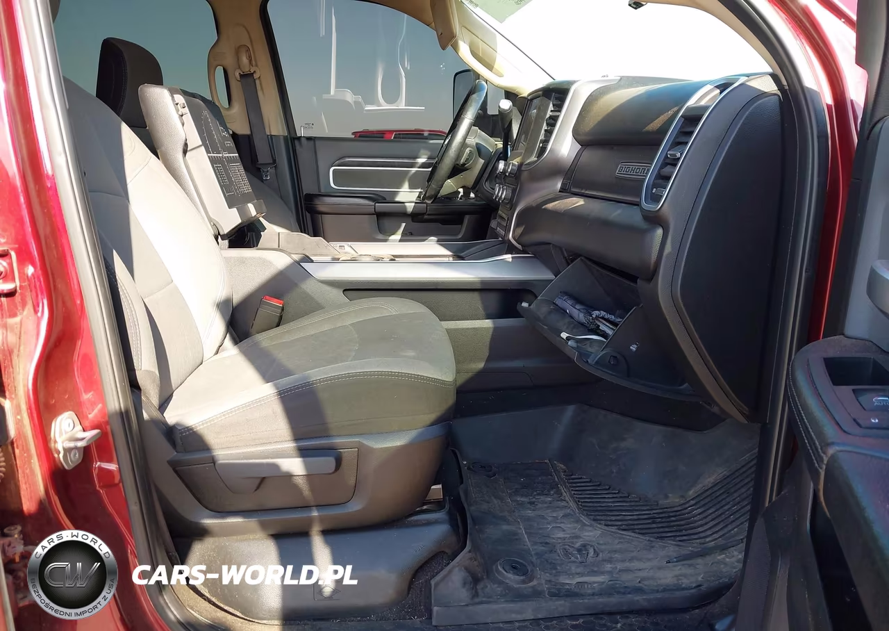 2019 Ram 3500 Big Horn 4X4 8' Box VIN:3C63RRHL2KG671231 - 6