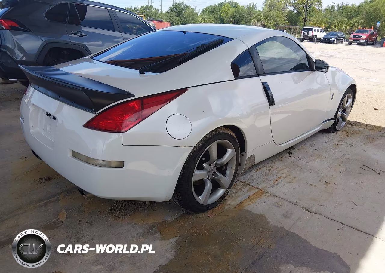 2003 Nissan 350Z Touring VIN:JN1AZ34EX3T010722 - 4