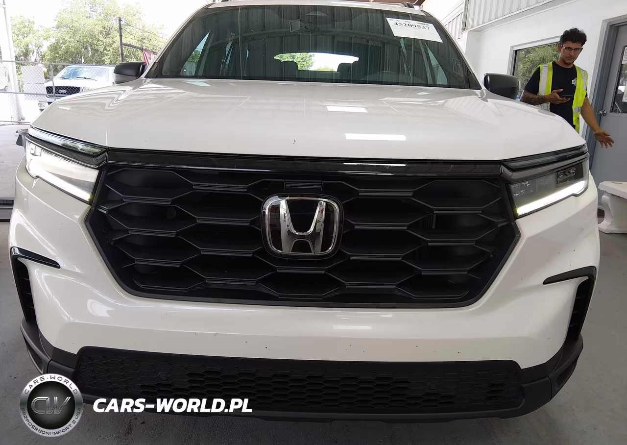 2025 Honda Pilot Sport VIN:5FNYG2H35SB008706 - 13