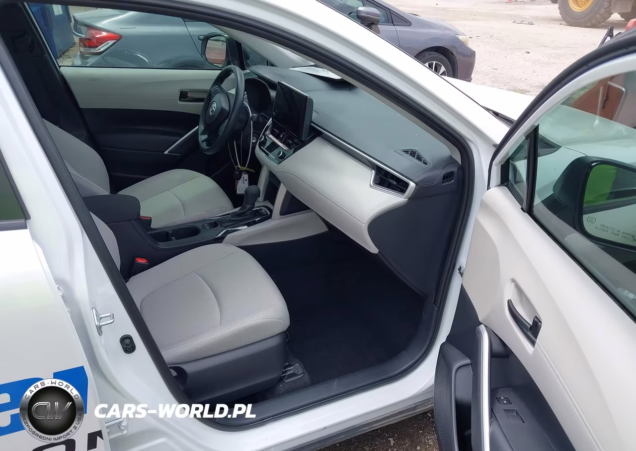 2025 Toyota Corolla Cross L VIN:7MUAAAAG1SV119510 - 5