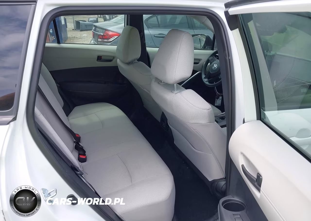 2025 Toyota Corolla Cross L VIN:7MUAAAAG1SV119510 - 8