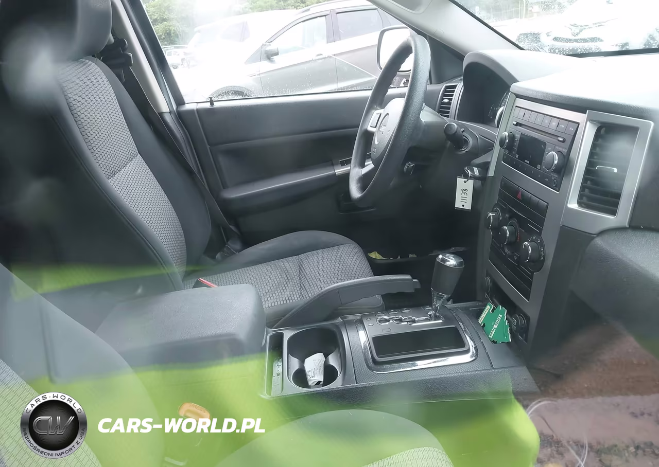 2008 Jeep Grand Cherokee Laredo VIN:1J8GR48K98C194676 - 5