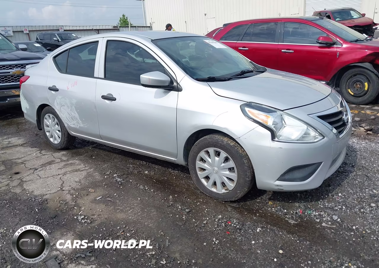 2018 Nissan Versa 1.6 S+