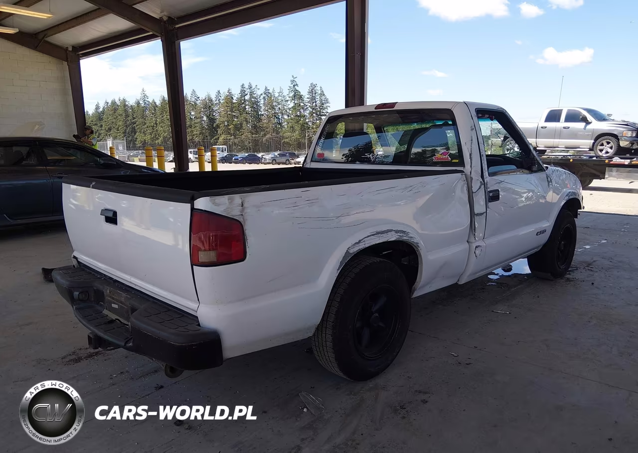 2000 Chevrolet S-10 VIN:1GCCS1445YK187245 - 4