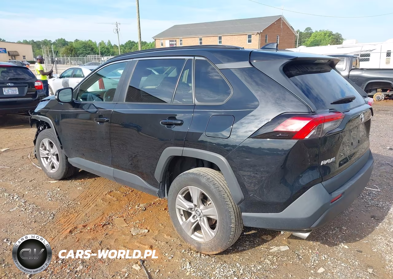 2023 Toyota Rav4 Xle VIN:2T3W1RFV8PC251936 - 3