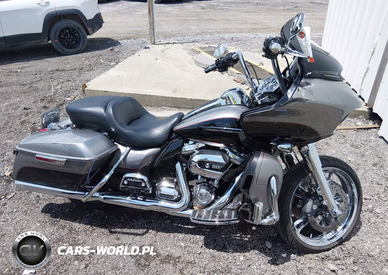 2017 Harley-Davidson Fltru VIN:1HD1KGD15HB686903 - 11